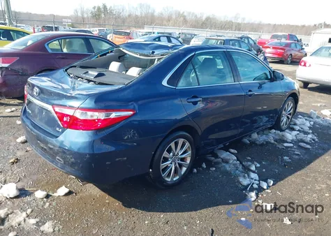 2015 Toyota Camry Xle z USA, uszkodzony, nr VIN 4T1BF1FK7FU958653
